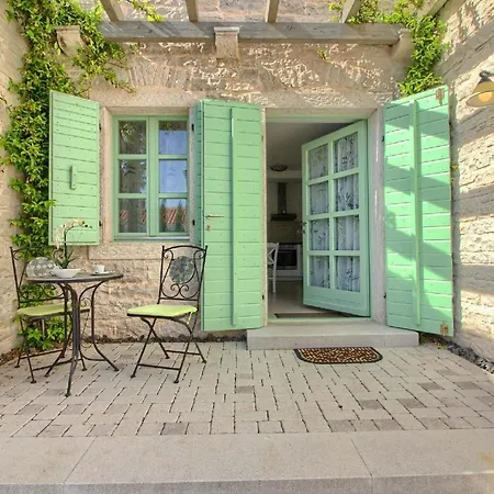 Mit Privatpool Fuer 8 Personen Ca 140 Qm In Liznjan, Istrien Suedkueste Von Istrien Holiday home *